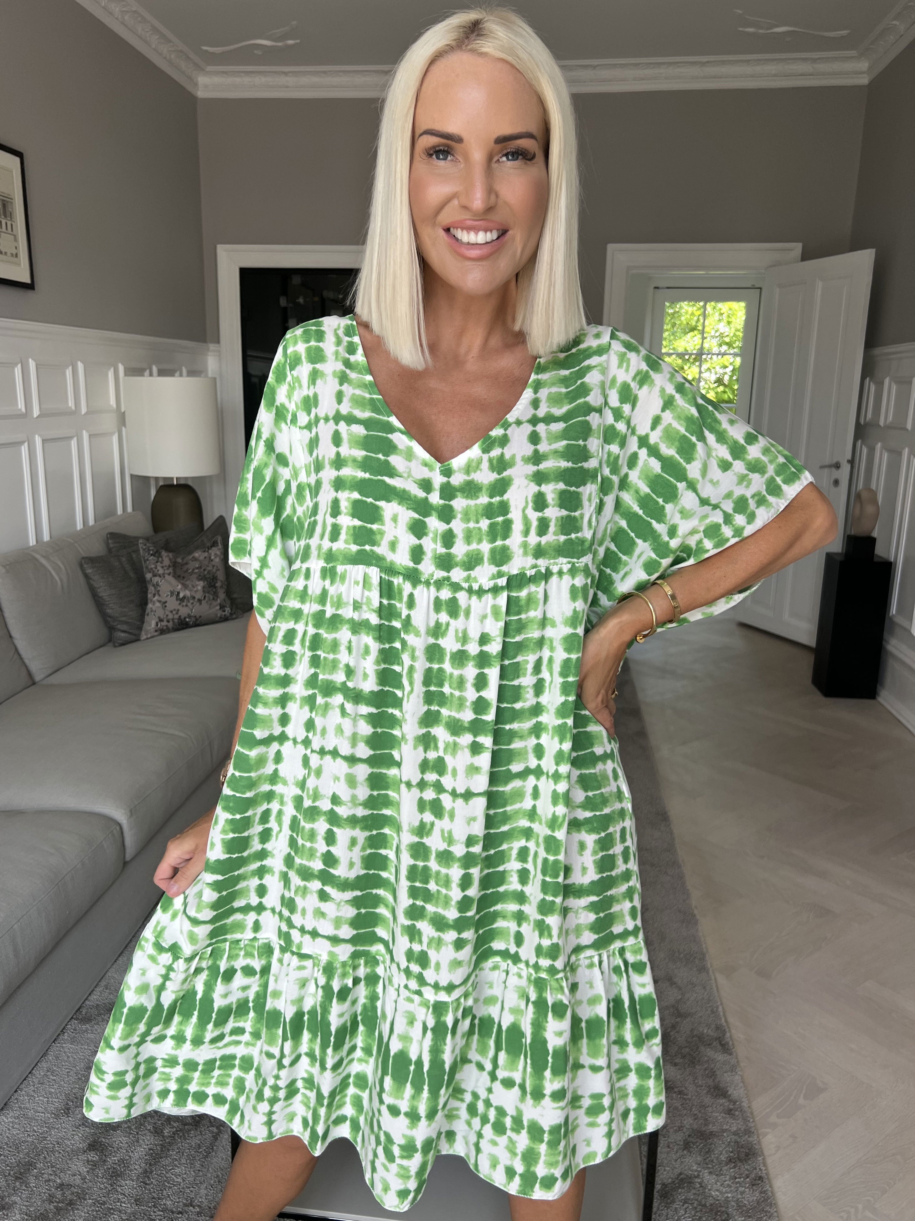 Amanza - Söt tunikaklänning i viskos med batikmönster - Green